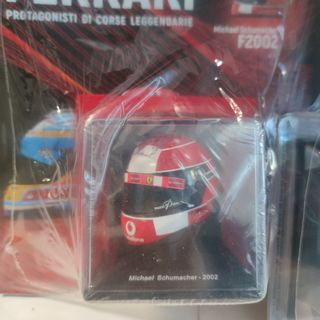 Ferrari F2002 1:24 + Casco 1:5 Schumacher F1