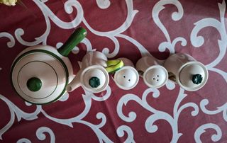 Set ceramica 5 pezzi con girasole,zuccheriera, te