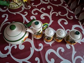 Set ceramica 5 pezzi con girasole,zuccheriera, te