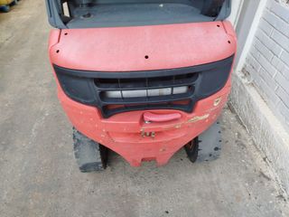 CARRETILLA ELEVADORA DIESEL LINDE 3.000 kg
