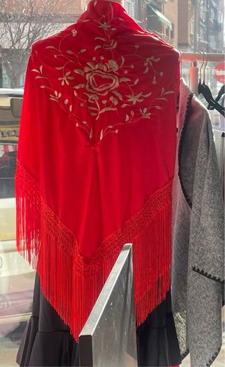 Mantón Flamenco en forma Cuadrado 145cm de pico