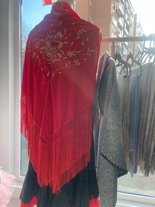 Mantón Flamenco en forma Cuadrado 145cm de pico