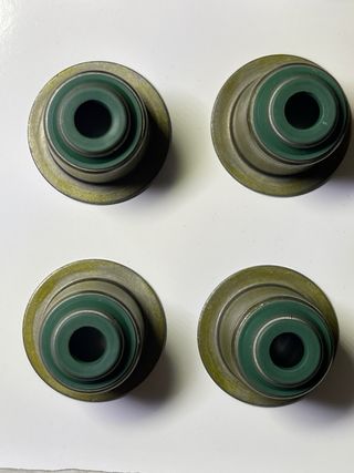 Kit vastago/reten de varvula marca Ajusa 204D4 bmw