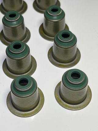 Kit vastago/reten de varvula marca Ajusa 204D4 bmw