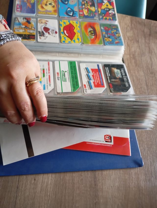 Schede telefoniche italiane e straniere 