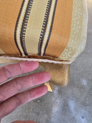 Sillas doradas Isabelinas