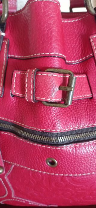 Bolso de piel rojo de PURIFICACIÓN GARCÍA