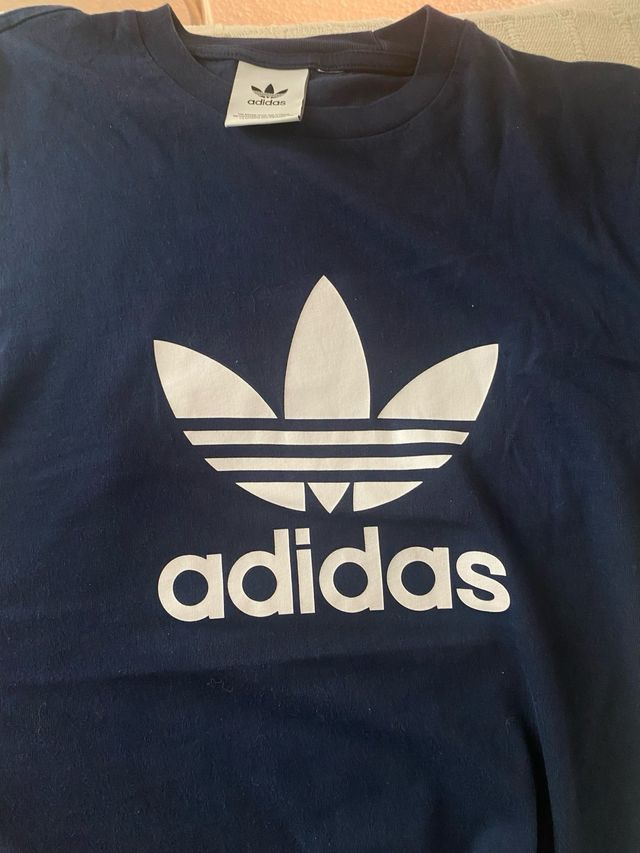 Camiseta Adidas azul marino