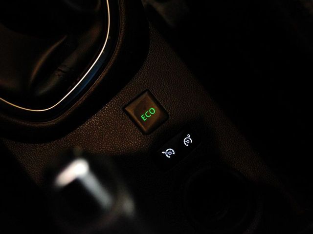 Renault Captur Limited TCe 66kW (90CV) -18