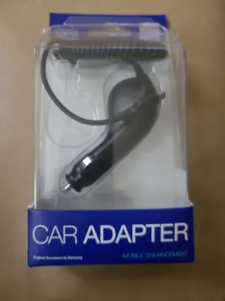 Cargador de móvil para coche