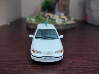 Modellino fiat punto Gendarmeria