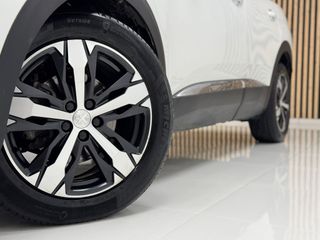 PEUGEOT 3008 SUV 1.5BlueHDi Allure desde 315€/mes*