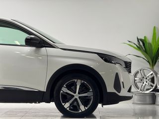 PEUGEOT 3008 SUV 1.5BlueHDi Allure desde 315€/mes*