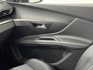 PEUGEOT 3008 SUV 1.5BlueHDi Allure desde 315€/mes*