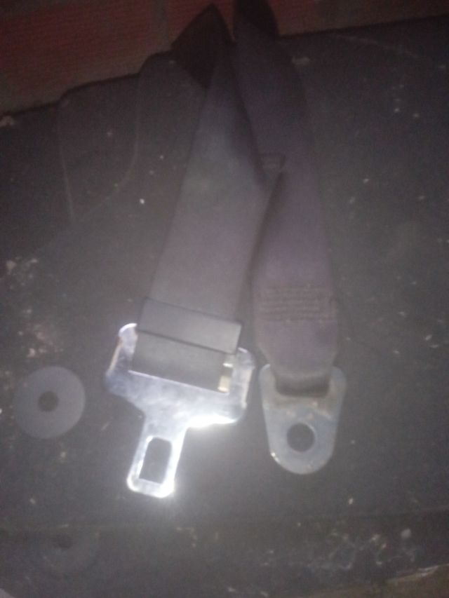 Cinturon trasero central Citroen ZX AX Saxo 205