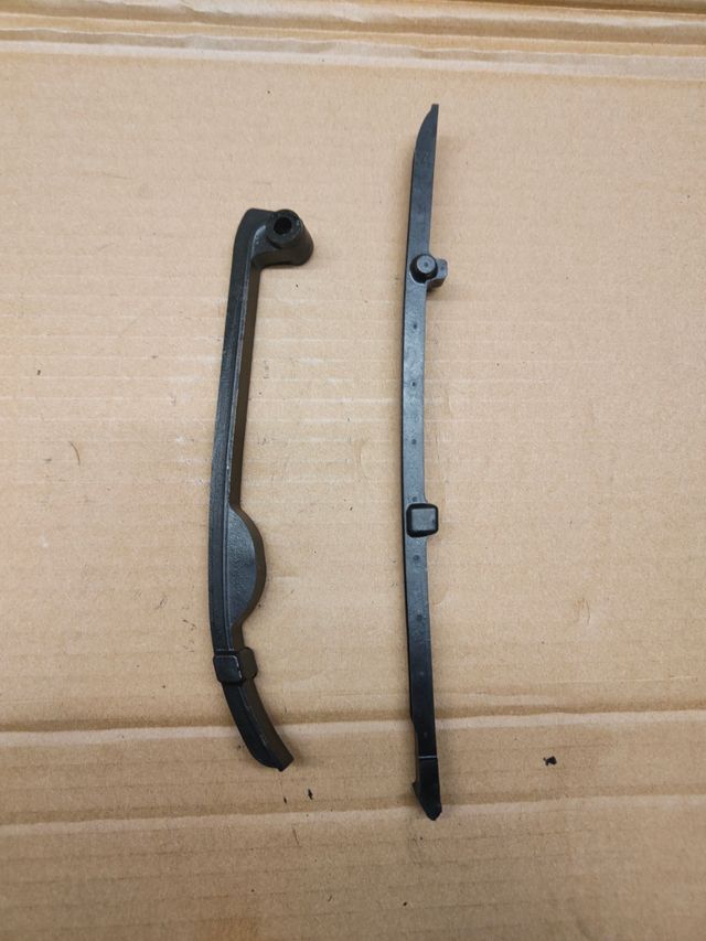 Guiado cadena distribución  motor Marauder 125