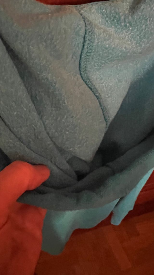 Sudadera con capucha.