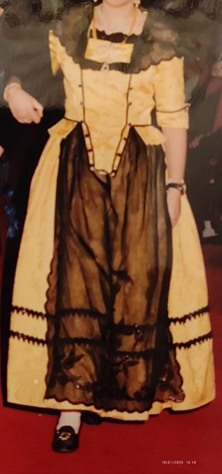 Traje fallera adulta original y único.