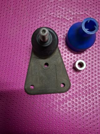 SIMCA 1000 rotula de suspensión inferior