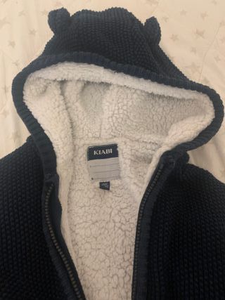 Chaqueta de bebé de lana azul con corderito