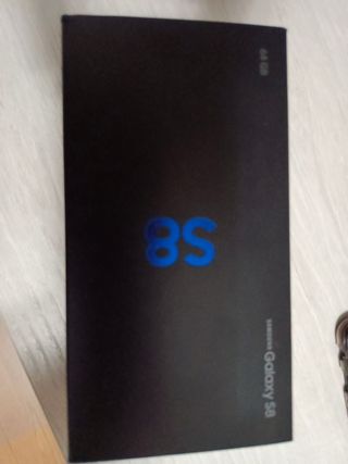 Teléfono Samsung S8, buen estado y buen precio..