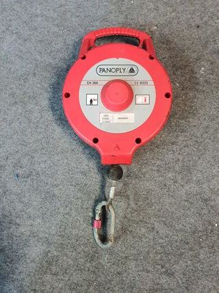 Bloqueo retractil con cable de acero