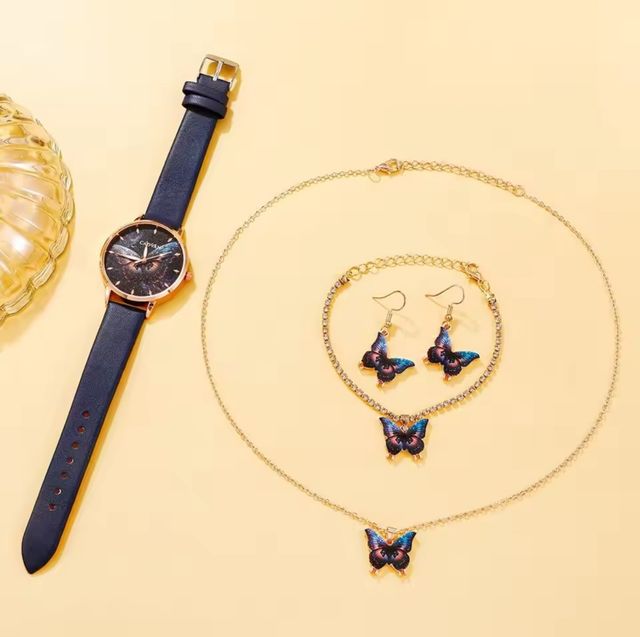 Hermoso Reloj con complementos