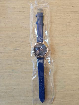 Hermoso Reloj con complementos