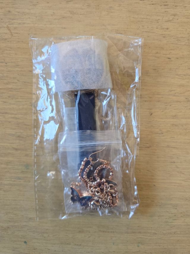 Hermoso Reloj con complementos