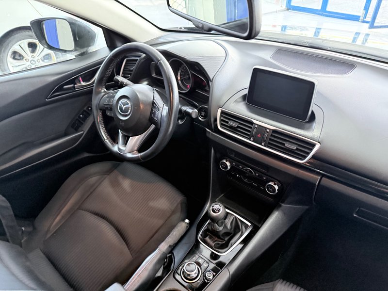 Mazda 2016, foto 7