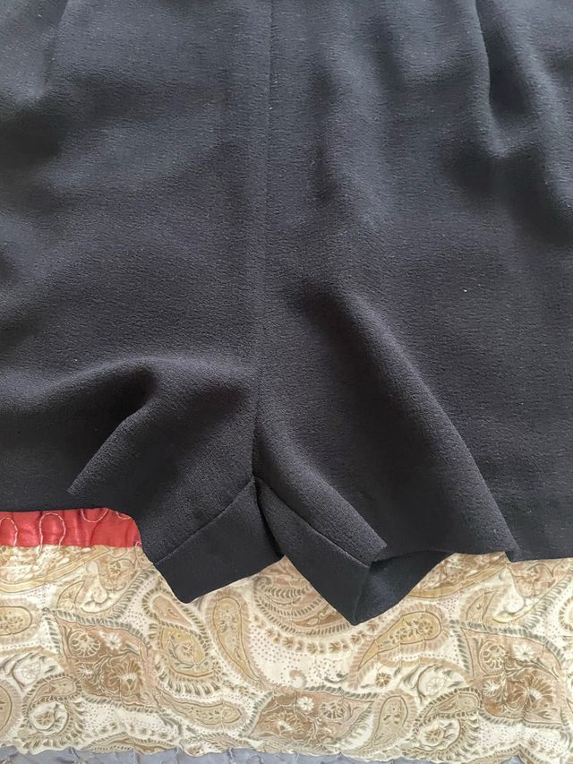 Falda y un mono corto