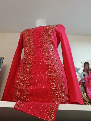 Vestido cóctel rojo con dorado 