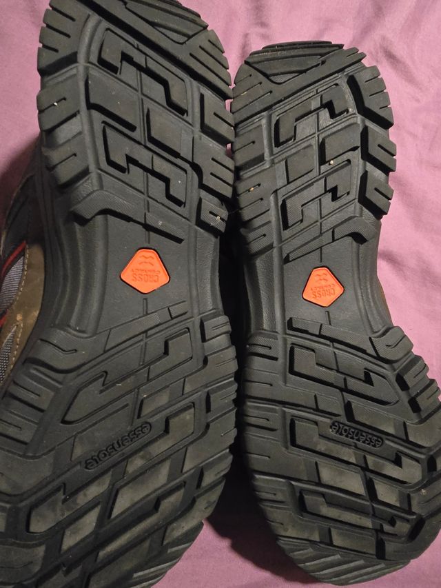 Zapatillas Quechua talla 43