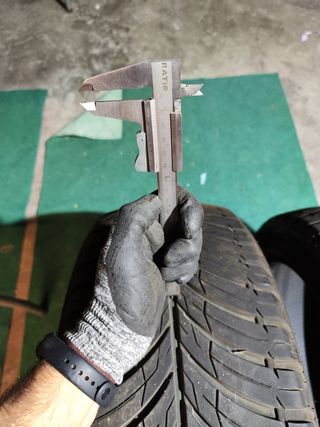Neumáticos 235/45R20 XL