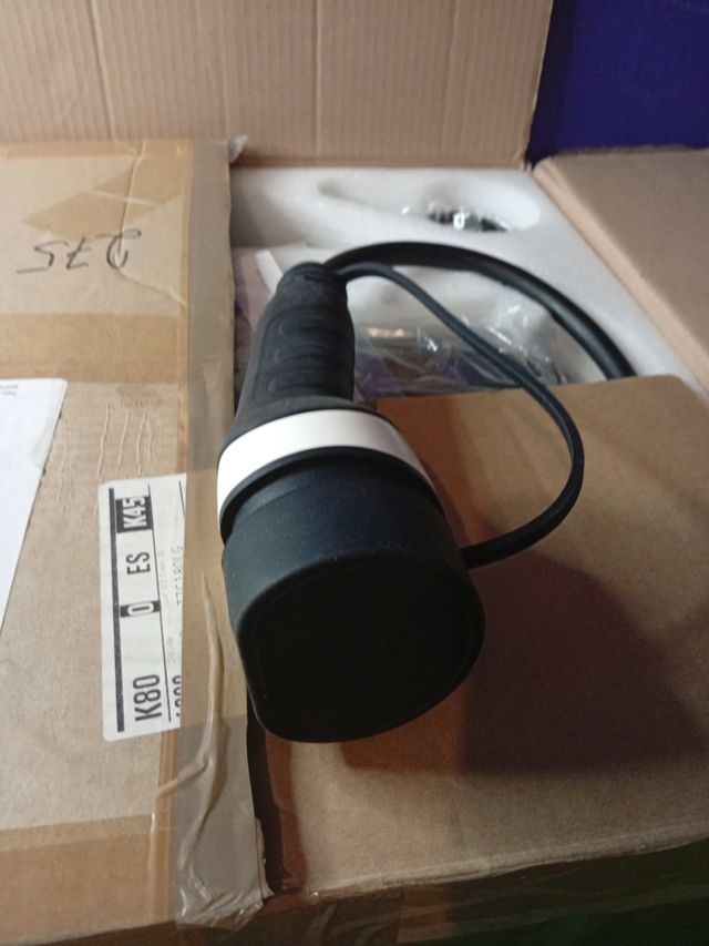 Cargador vehículo eléctrico feyree