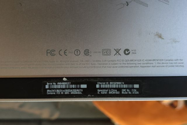 Piedistallo per iMac 24