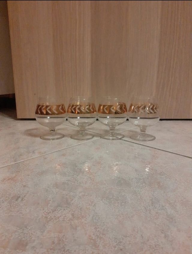 Set bicchieri vintage