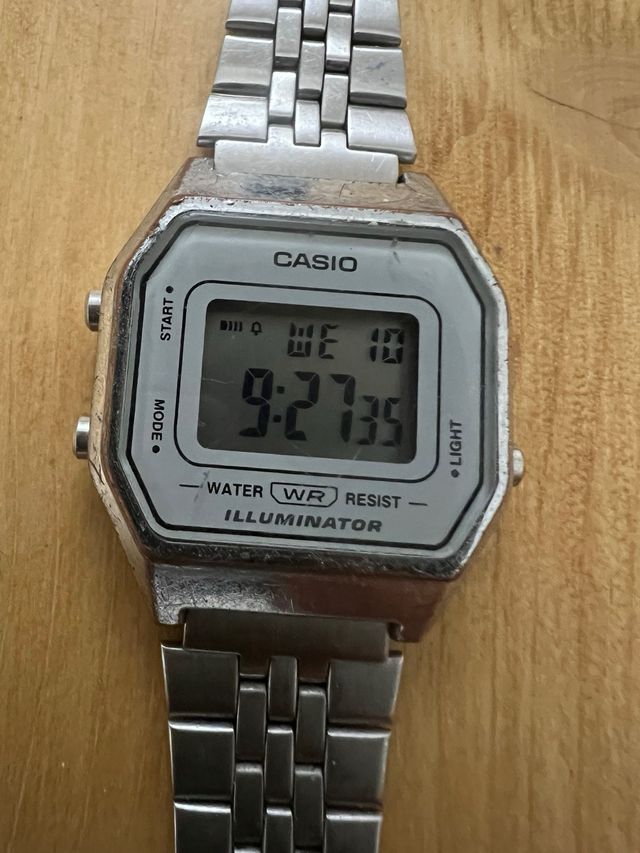 Casio LA680WE