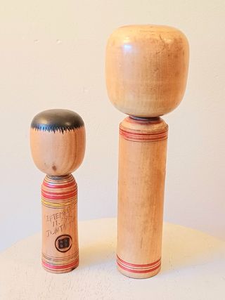 Set di 2 bambole kokeshi Japan