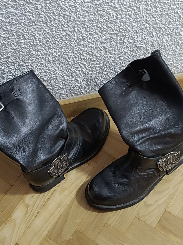 Botas