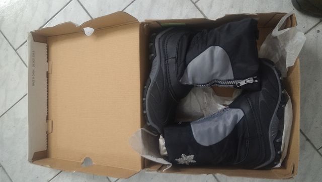 Doposci intersport con zip centrale.Size 30/31