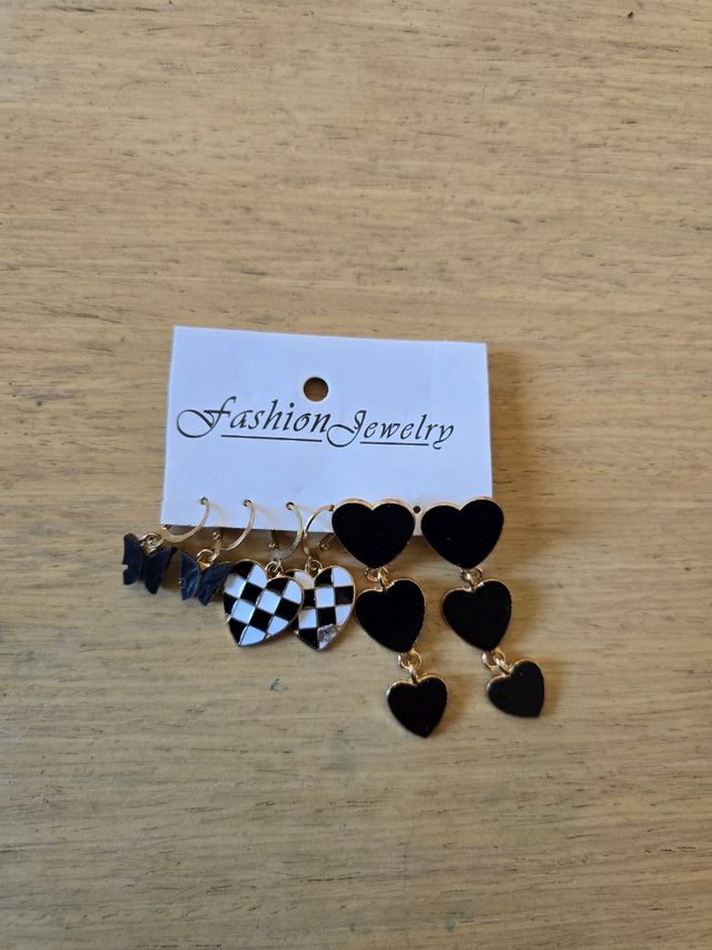 Juego pendientes Mariposa y Corazon