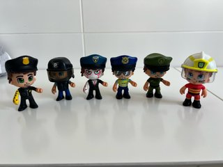 Cabeza Pinypon Action policia