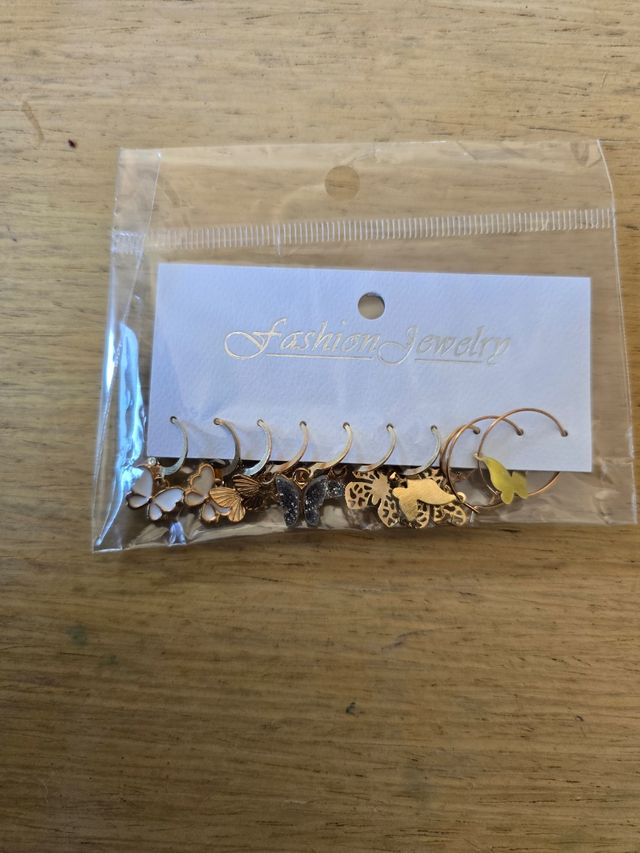 Juego pendientes Mariposa y Corazon