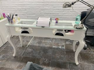 Tavolo per manicure