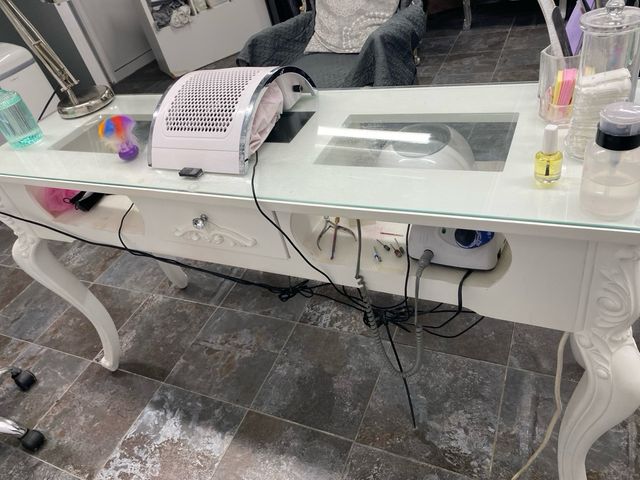 Tavolo per manicure