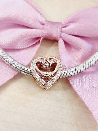 ✨️CHARM CORAZONES ROSE Y CIRCONITAS PLATA✨️