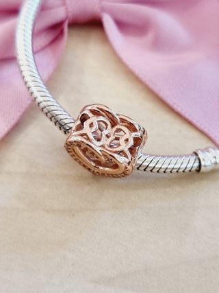 ✨️CHARM CORAZONES ROSE Y CIRCONITAS PLATA✨️