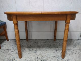 Robusta mesa extensible + 4 sillas de cocina