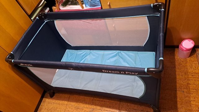 Cuna de viaje Hauk (con colchón)